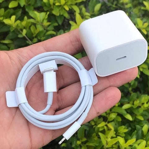 Cargador iPhone 20W con Cable Tipo C a Lightning – Carga Súper Rápida